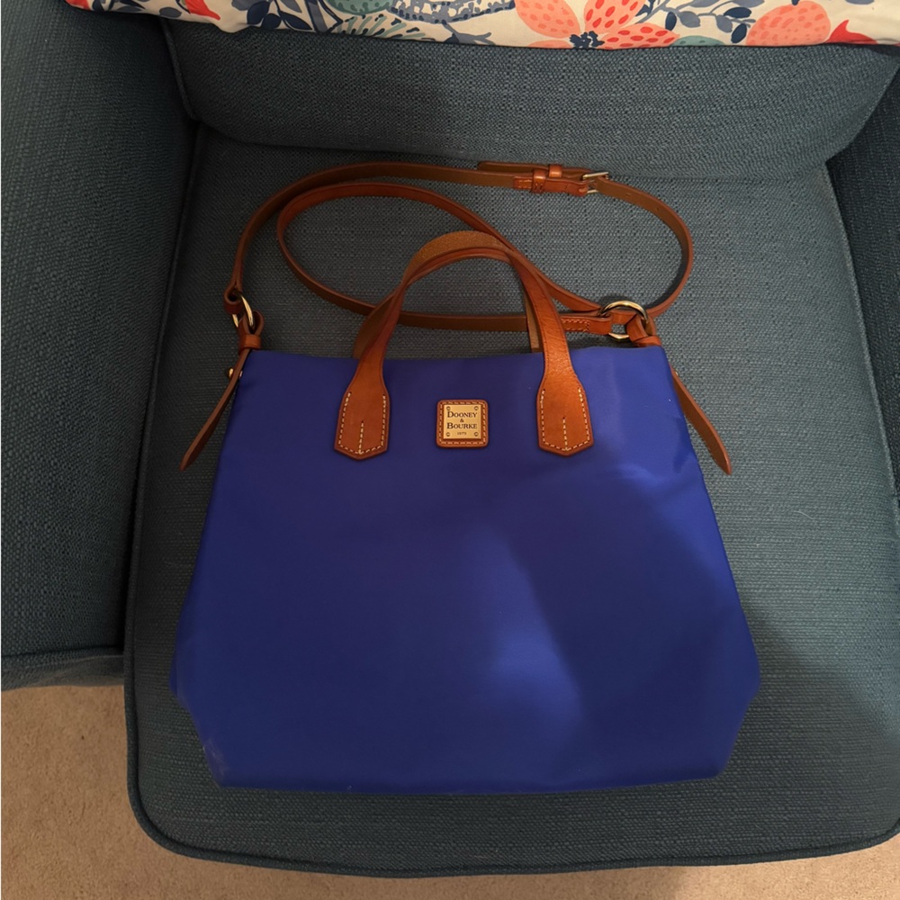 Blue Dooney and Bourke Crossbody - Picture 4 of 7